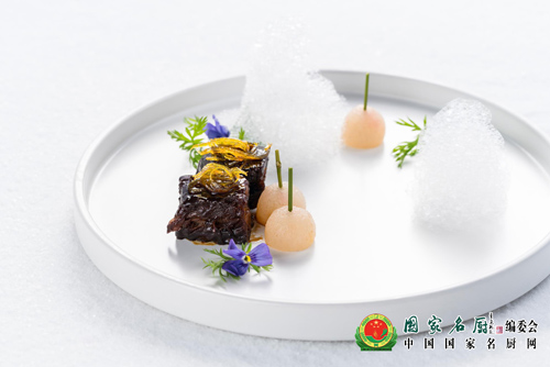 秋梨慢炖牛小排|周松竹大师作品